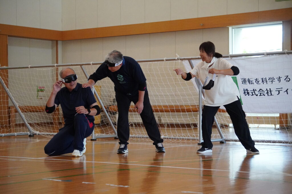 試合終わりに声を掛け合う仲間たち